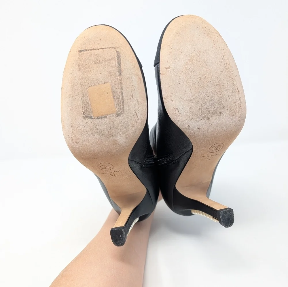 Chanel Cap Toe Pearl Stiletto Heel Black Ankle Boots Celebrity CC Logo Size 37